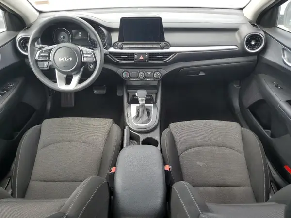 3KPF24AD7PE584623 2023 KIA FORTE - Image 8