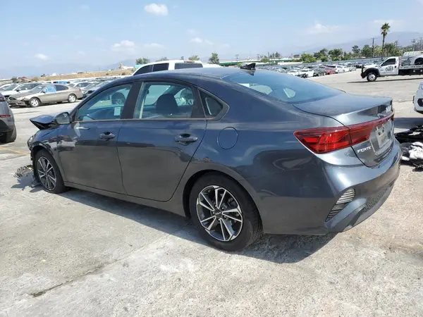 3KPF24AD7PE585609 2023 KIA FORTE - Image 2