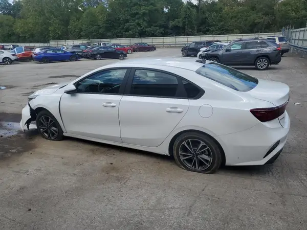 3KPF24AD7PE587103 2023 KIA FORTE - Image 2