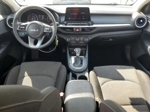 3KPF24AD7PE587831 2023 KIA FORTE - Image 8