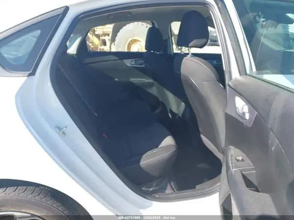 3KPF24AD7PE588347 2023 KIA FORTE - Image 8