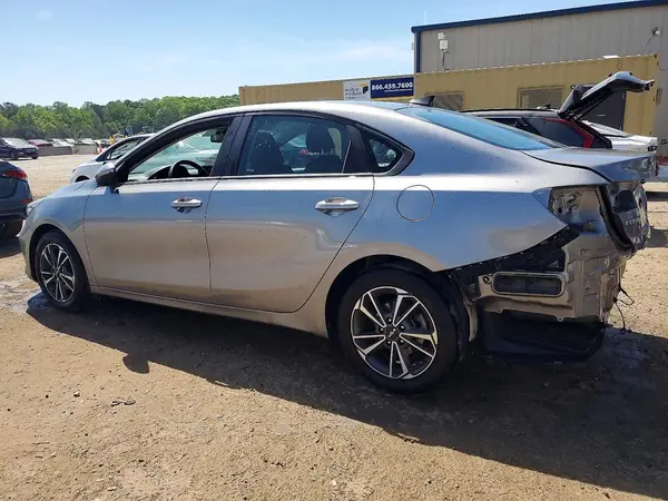 3KPF24AD7PE588428 2023 KIA FORTE - Image 2