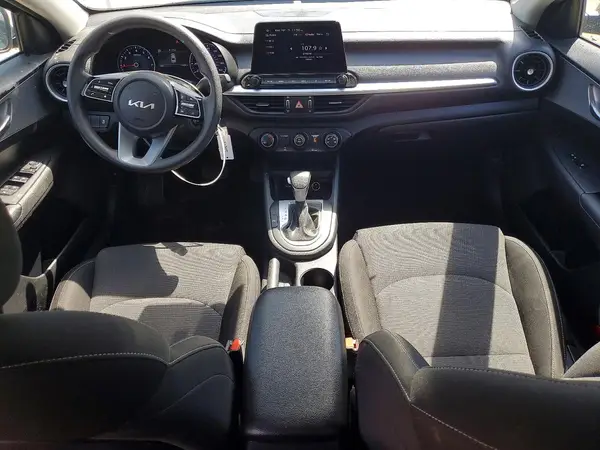 3KPF24AD7PE588428 2023 KIA FORTE - Image 8