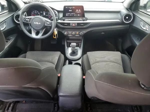 3KPF24AD7PE589014 2023 KIA FORTE - Image 8
