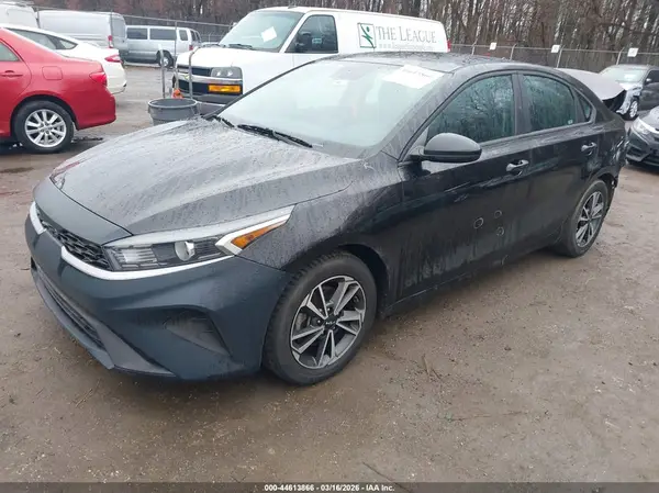 3KPF24AD7PE592415 2023 KIA FORTE - Image 2