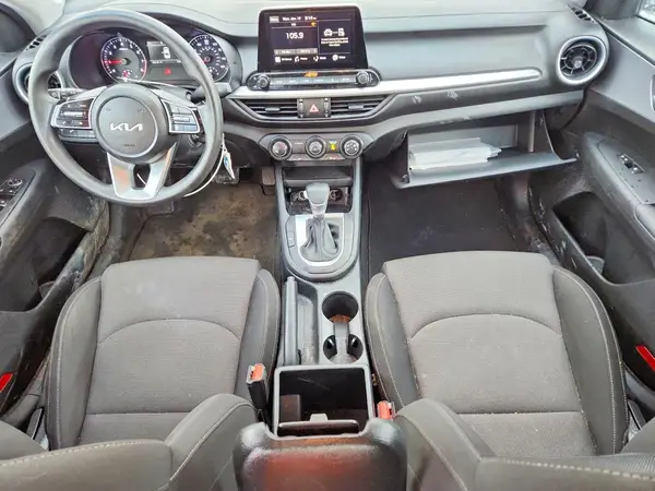 3KPF24AD7PE594830 2023 KIA FORTE - Image 8