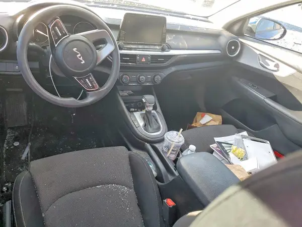 3KPF24AD7PE596528 2023 KIA FORTE - Image 8