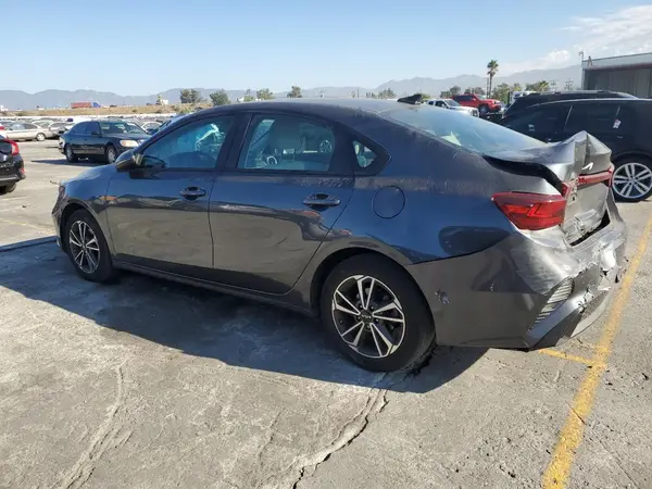 3KPF24AD7PE597386 2023 KIA FORTE - Image 2