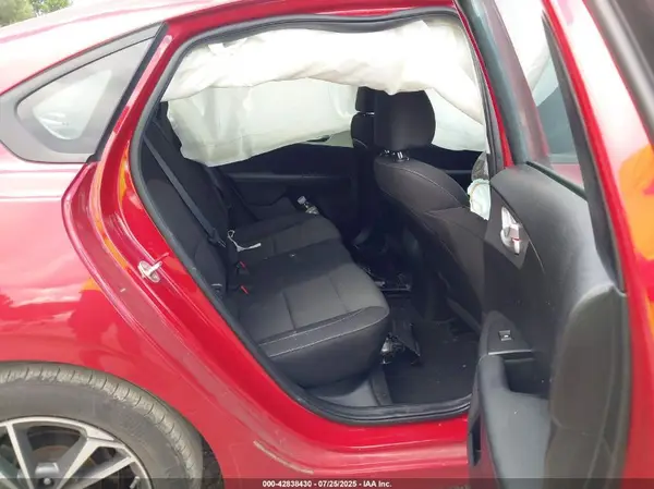 3KPF24AD7PE600769 2023 KIA FORTE - Image 8
