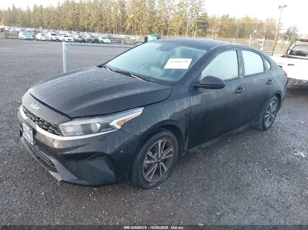 3KPF24AD7PE603381 2023 KIA FORTE - Image 2
