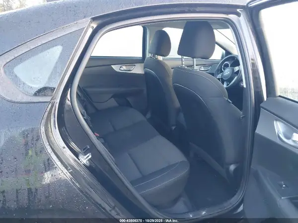 3KPF24AD7PE603381 2023 KIA FORTE - Image 8