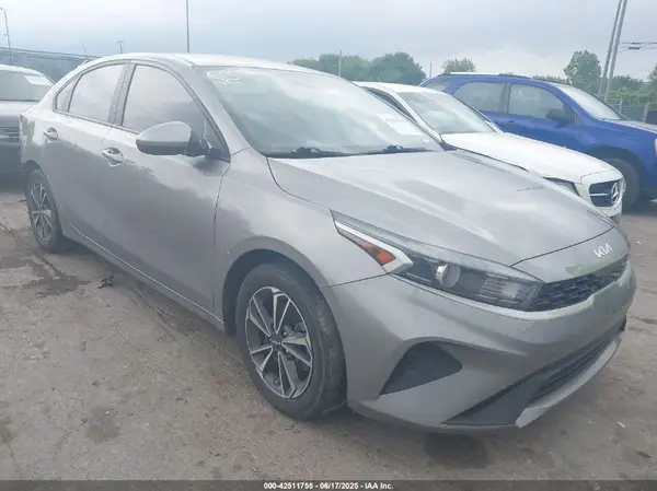 3KPF24AD7PE603915 2023 KIA FORTE - Image 1