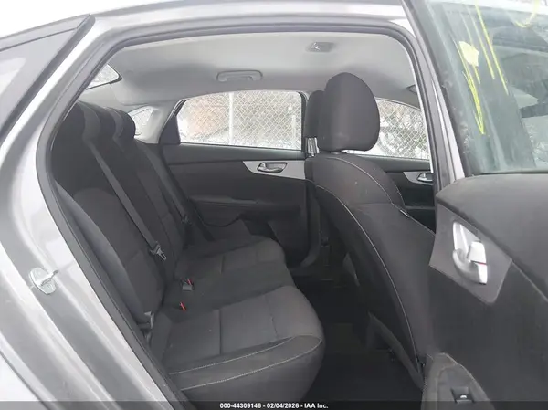 3KPF24AD7PE605129 2023 KIA FORTE - Image 8