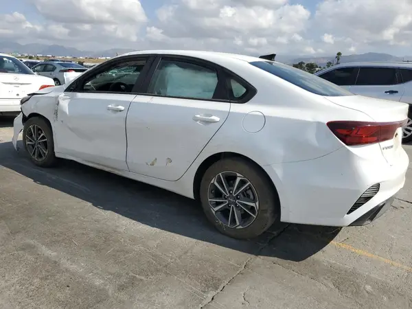3KPF24AD7PE605602 2023 KIA FORTE - Image 2