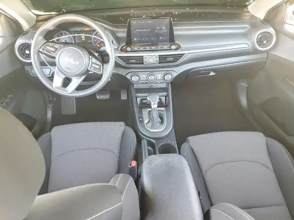 3KPF24AD7PE608208 2023 KIA FORTE - Image 8