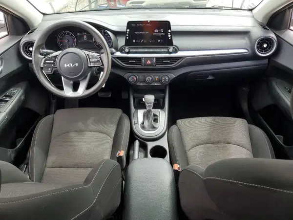3KPF24AD7PE608824 2023 KIA FORTE - Image 8