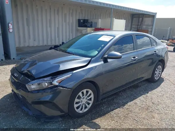 3KPF24AD7PE609231 2023 KIA FORTE - Image 2