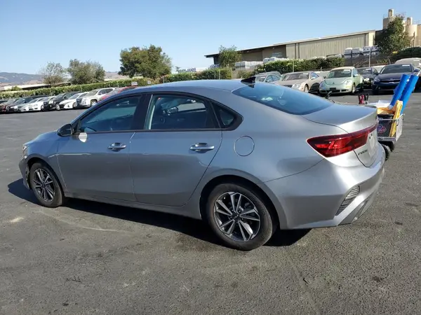 3KPF24AD7PE609262 2023 KIA FORTE - Image 2