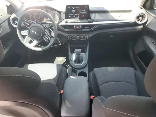 3KPF24AD7PE609357 2023 KIA FORTE - Image 8