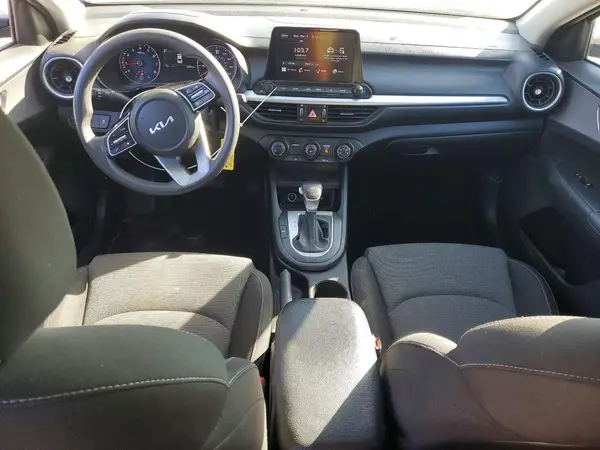 3KPF24AD7PE610203 2023 KIA FORTE - Image 8
