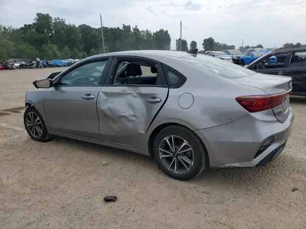 3KPF24AD7PE613599 2023 KIA FORTE - Image 2