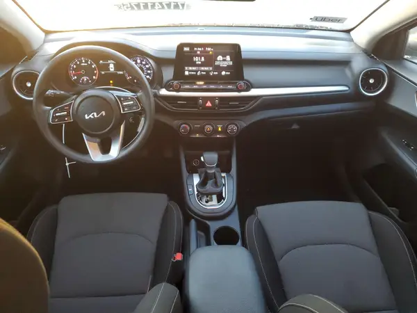 3KPF24AD7PE613795 2023 KIA FORTE - Image 8