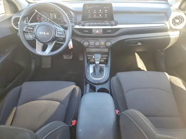 3KPF24AD7PE614946 2023 KIA FORTE - Image 8