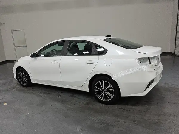 3KPF24AD7PE615000 2023 KIA FORTE - Image 2