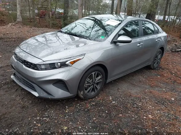 3KPF24AD7PE615630 2023 KIA FORTE - Image 2