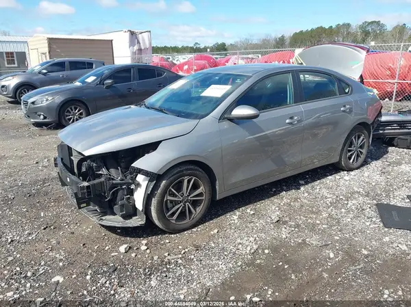 3KPF24AD7PE616177 2023 KIA FORTE - Image 2