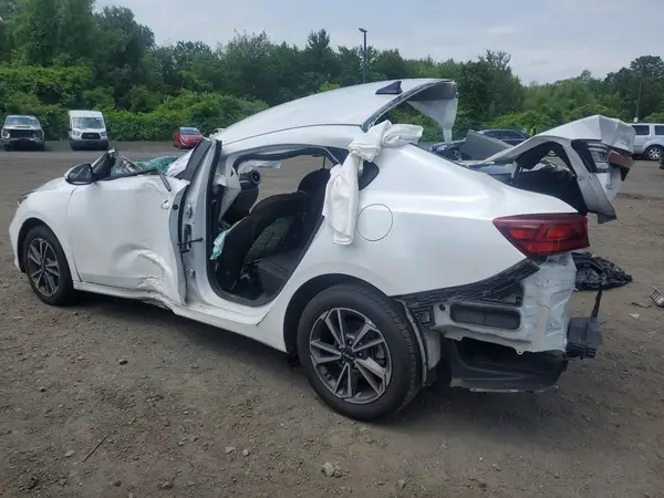 3KPF24AD7PE616289 2023 KIA FORTE - Image 2