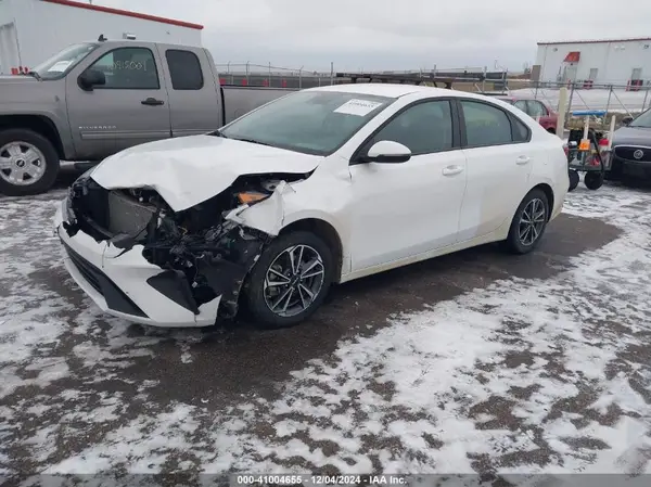 3KPF24AD7PE620410 2023 KIA FORTE - Image 2