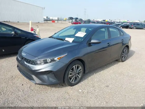 3KPF24AD7PE620858 2023 KIA FORTE - Image 2