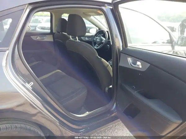 3KPF24AD7PE620858 2023 KIA FORTE - Image 8