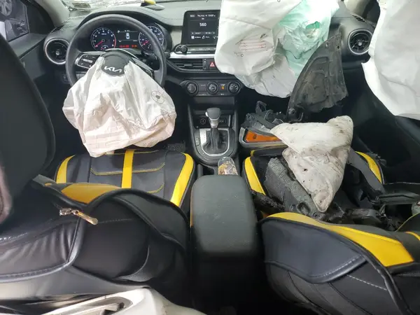 3KPF24AD7PE621444 2023 KIA FORTE - Image 8
