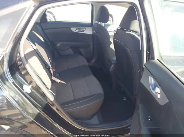 3KPF24AD7PE621850 2023 KIA FORTE - Image 8