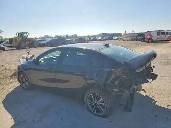 3KPF24AD7PE622674 2023 KIA FORTE - Image 2