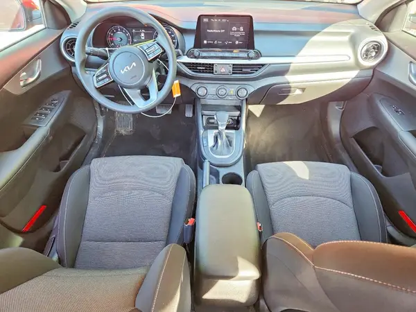 3KPF24AD7PE623632 2023 KIA FORTE - Image 8