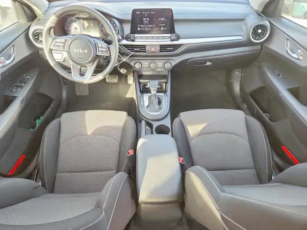 3KPF24AD7PE624764 2023 KIA FORTE - Image 8
