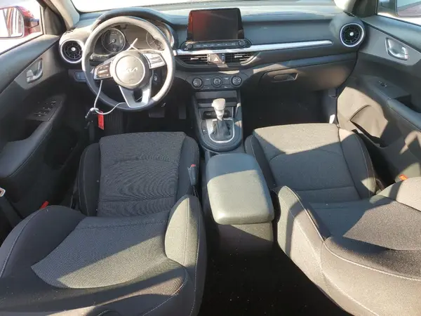 3KPF24AD7PE625235 2023 KIA FORTE - Image 8