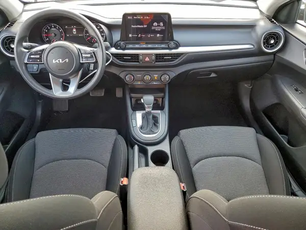 3KPF24AD7PE625252 2023 KIA FORTE - Image 8