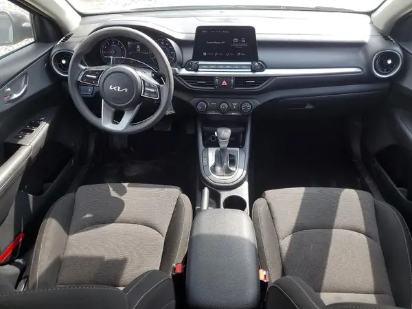 3KPF24AD7PE628250 2023 KIA FORTE - Image 8