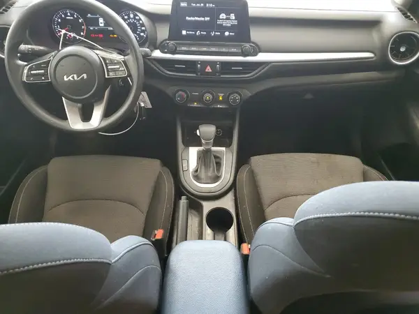 3KPF24AD7PE628555 2023 KIA FORTE - Image 8