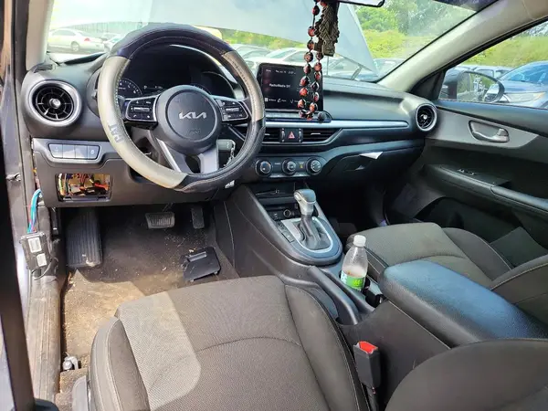 3KPF24AD7PE630533 2023 KIA FORTE - Image 8