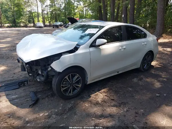 3KPF24AD7PE631312 2023 KIA FORTE - Image 2