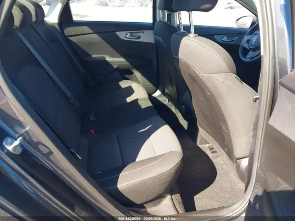 3KPF24AD7PE631469 2023 KIA FORTE - Image 8