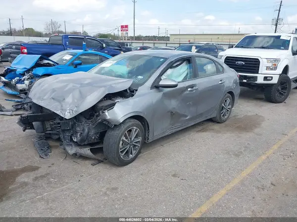 3KPF24AD7PE631701 2023 KIA FORTE - Image 2