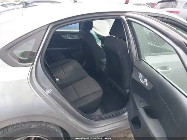 3KPF24AD7PE631701 2023 KIA FORTE - Image 8