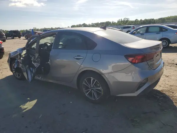 3KPF24AD7PE633643 2023 KIA FORTE - Image 2