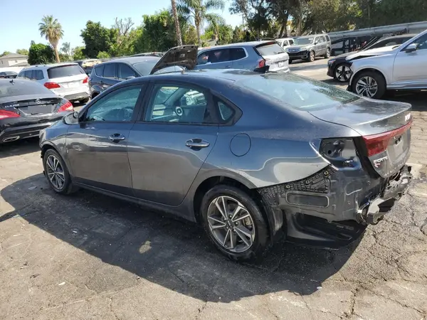 3KPF24AD7PE633741 2023 KIA FORTE - Image 2